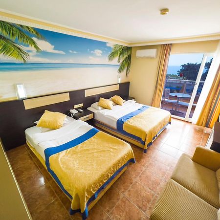 First Class Hotel Аланя Екстериор снимка