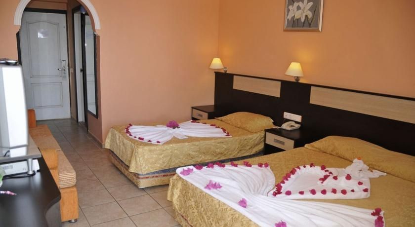 First Class Hotel Аланя Екстериор снимка