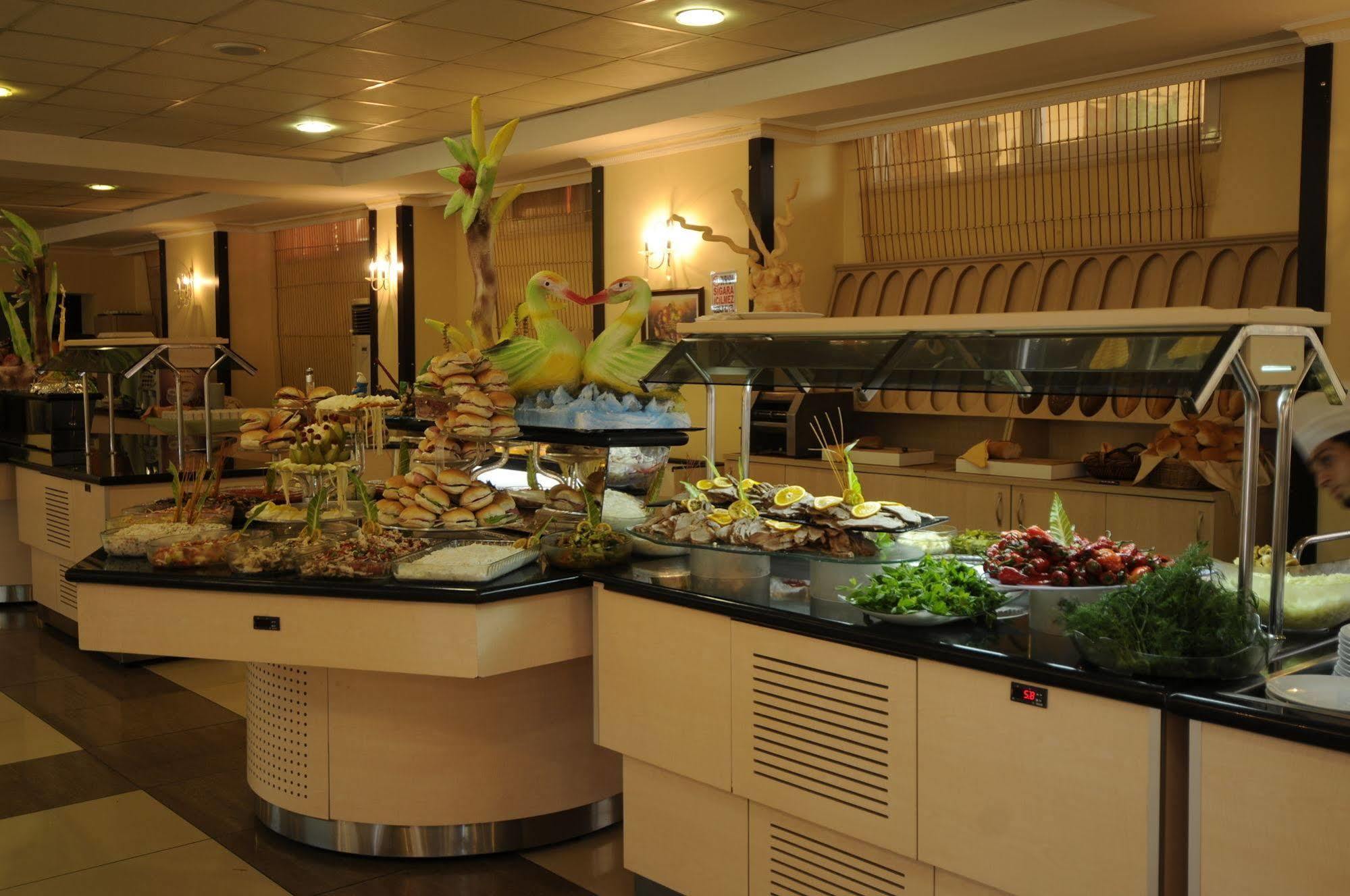 First Class Hotel Аланя Екстериор снимка